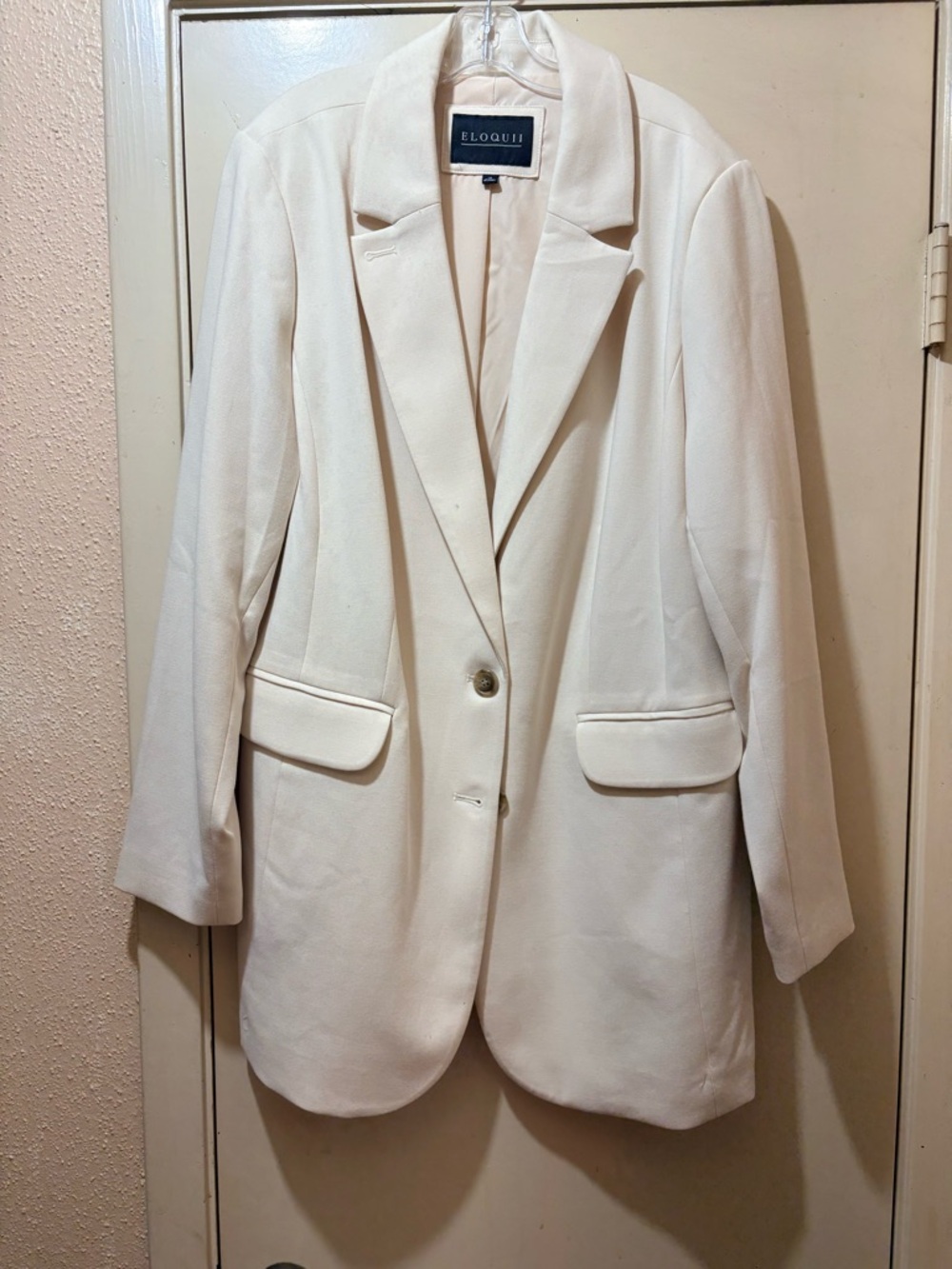 Eloquii Cream Single-Button Notch Lapel Blazer